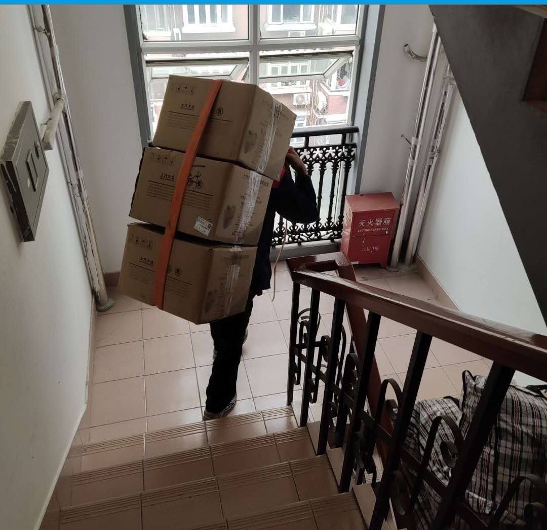 丰都县人工搬运走楼梯展示图